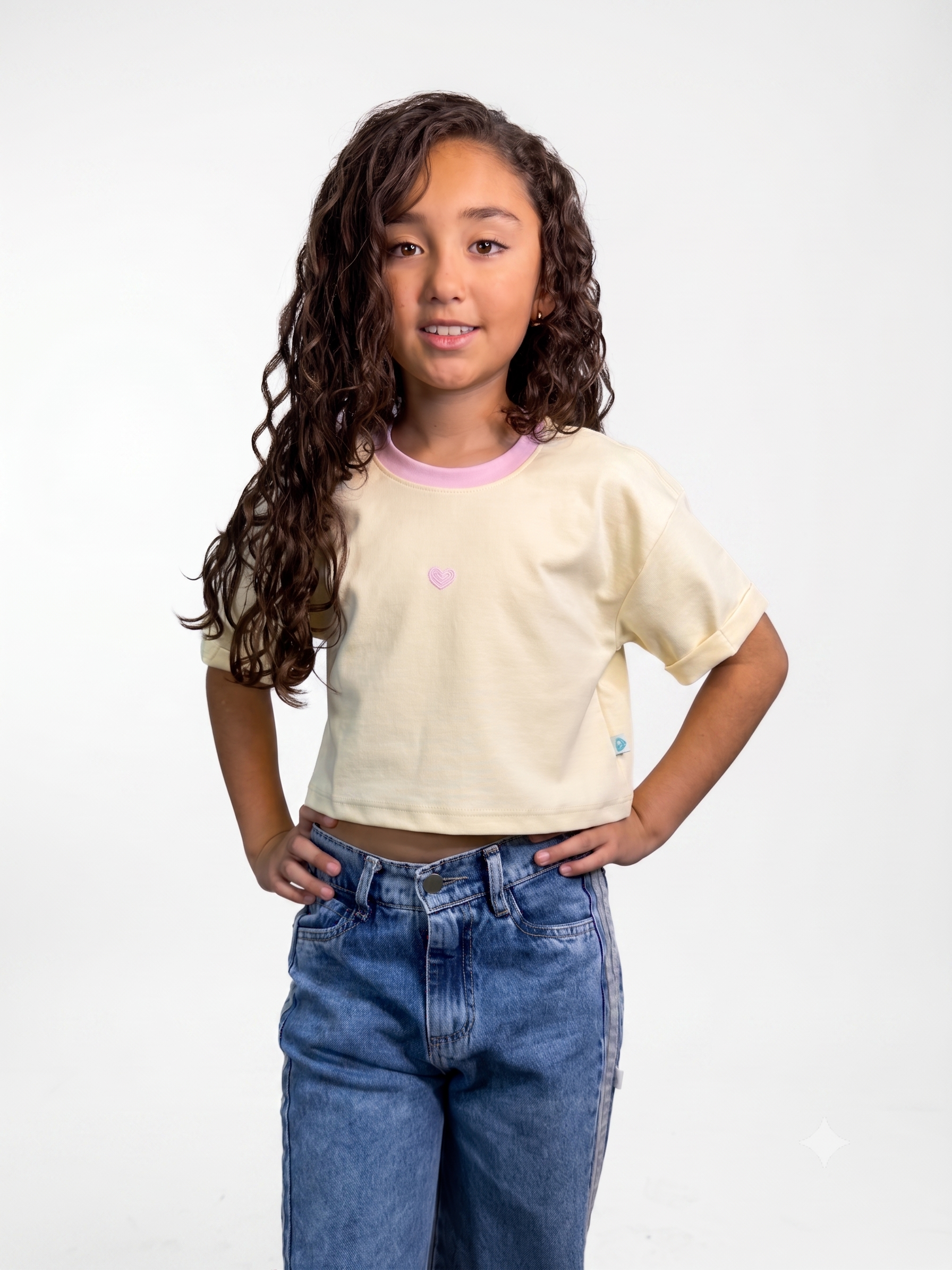 Camiseta corta para niña